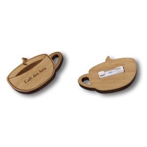 Insignia madera- badbois - impresión PUHT cuatricromía