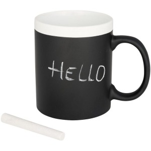 Taza de pizarra con tiza a juego