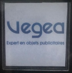 Bolsillo adhesivo con cristal para el seguro