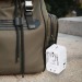 Adaptateur universel de voyage avec sorties USB-C et USB-A - Blanc, prise électrique universelle et adaptateur universel de voyage publicidad