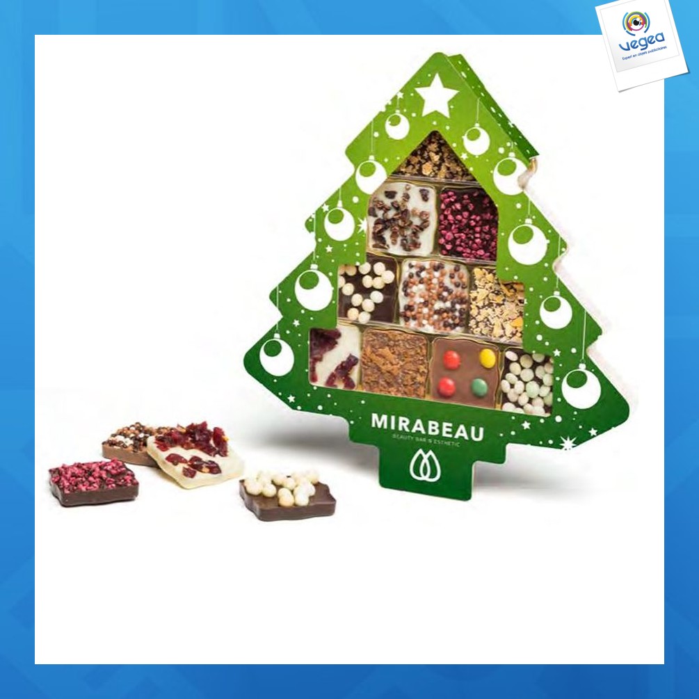 árbol de navidad con cuadrado de chocolate