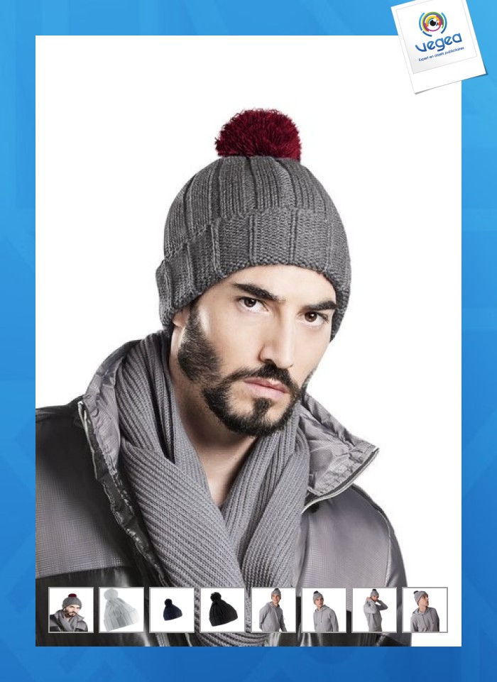 Gorra de borlas