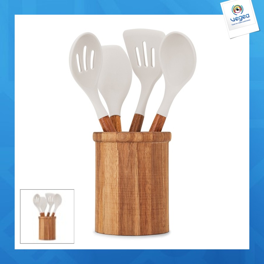 Juego de 4 utensilios de cocina con olla